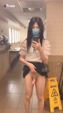 Public Ladiesroom Masturbation with Cumshot