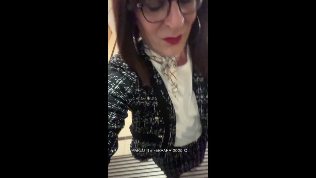 Watch Charlotte Ferrara reveals her pretty feet in her sheer nylon stockings Shemale Porn Videos | TranSexBig.