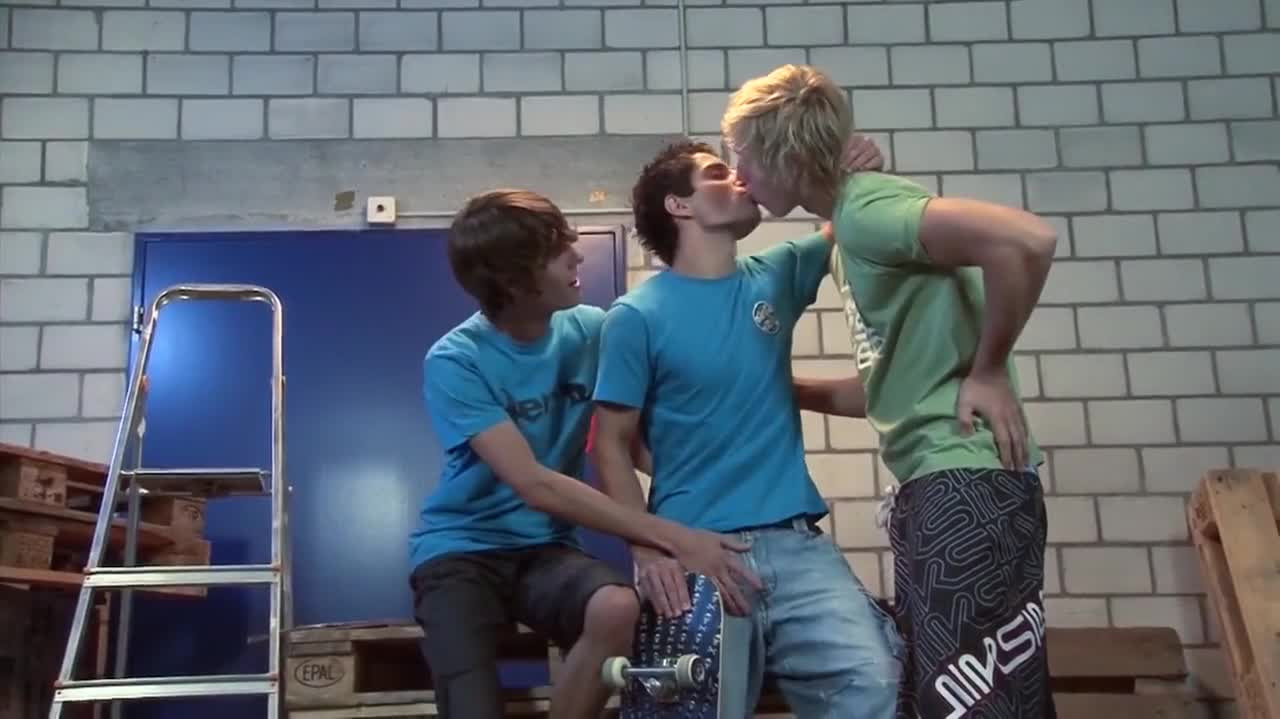 Watch Fun with Friends Wild Cock Sucking Threesome Shemale Porn Videos | TranSexBig.