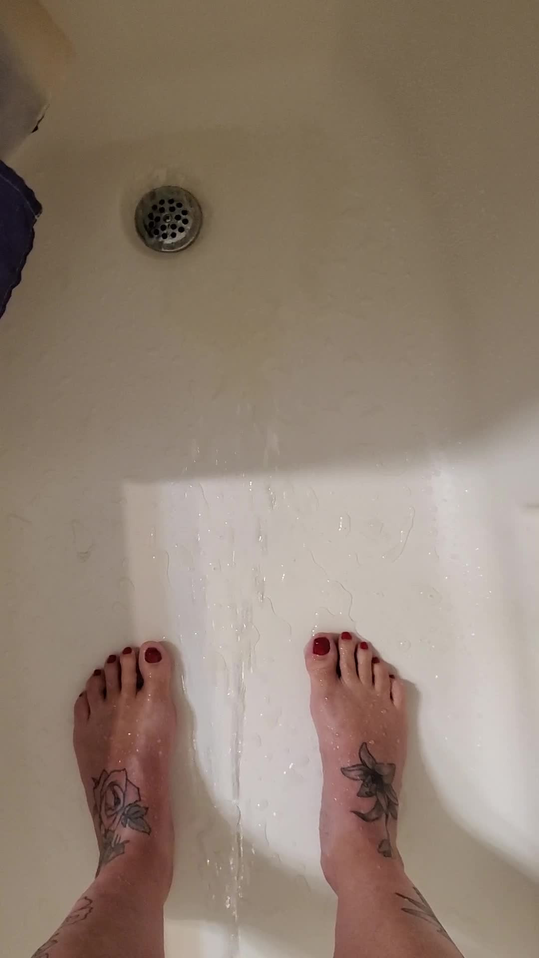 Watch Karina jo peeing Shemale Porn Videos | TranSexBig.