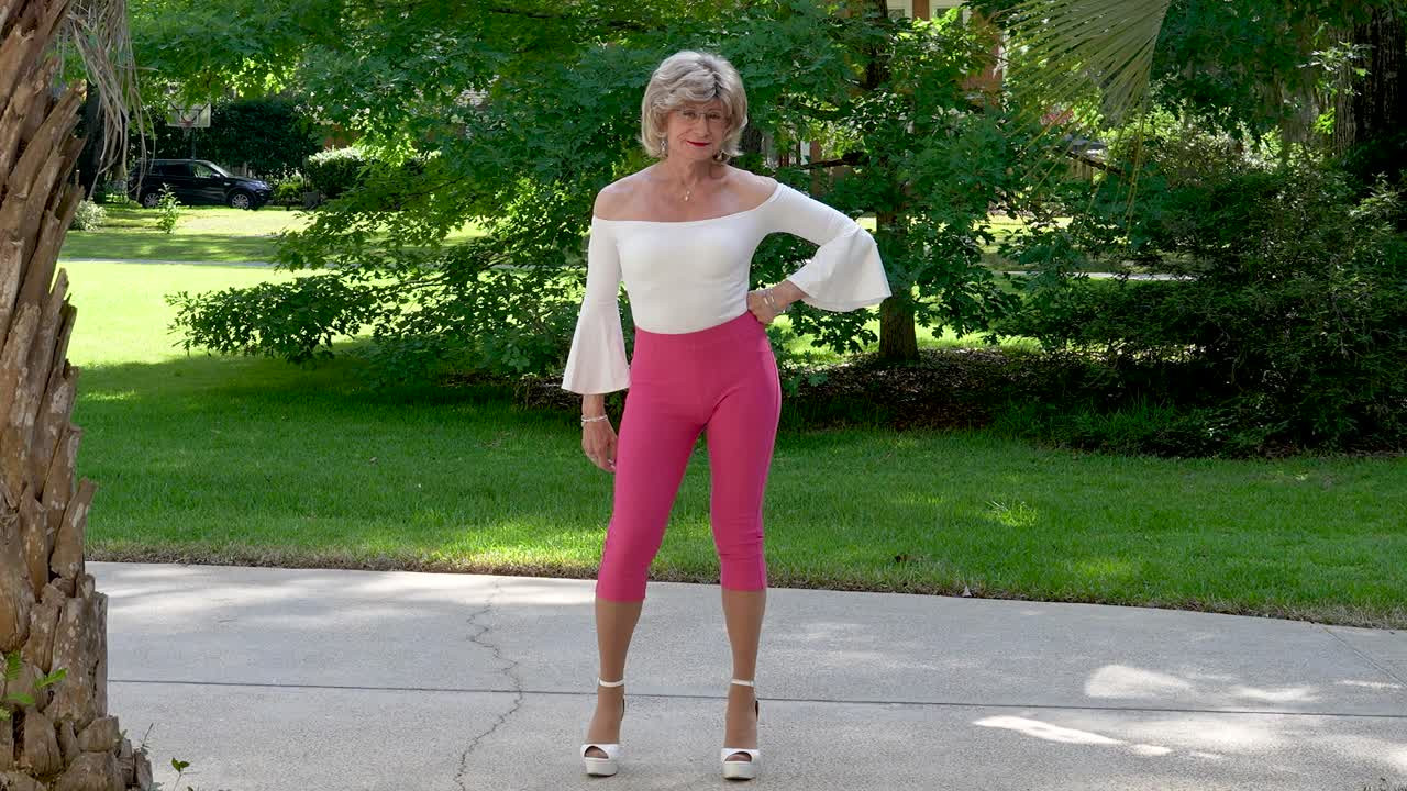 Watch Hot Pink Shemale Porn Videos | TranSexBig.