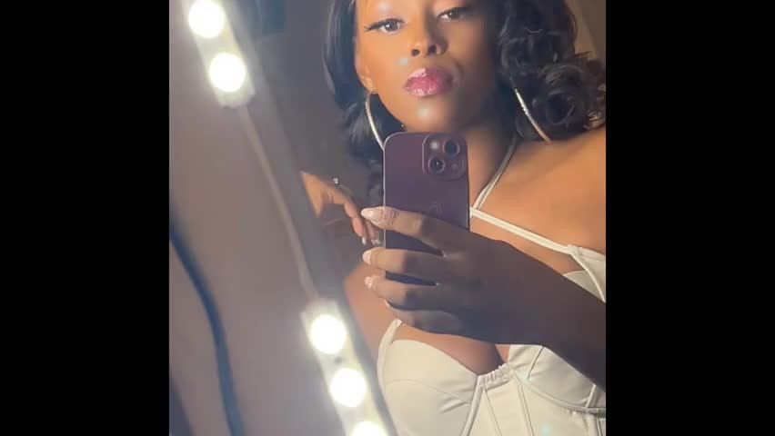 Watch Ts Lauren Shemale Porn Videos | TranSexBig.