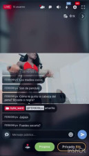 Kylie_ward le piden retraer su prepucio para conocer su glande grande