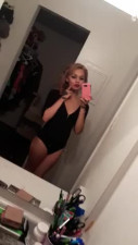 Cutie cums in mirror