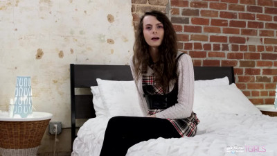 BOBSTGIRLS: Boom Boom - New Girl Lola Bloom!