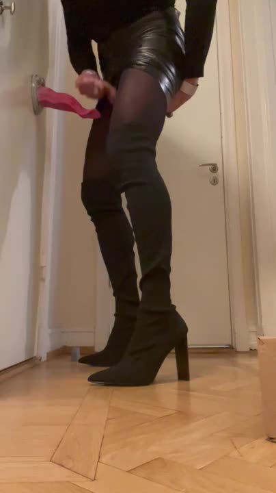 Watch Horny CDAnastasia sucking Mr. Alien big cock while getting fucked by Mr. Goblin Shemale Porn Videos | TranSexBig.