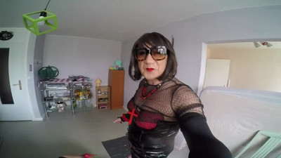 CD suck pervy man in lingerie