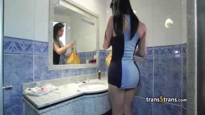 heshe wanks her chubby dick while rooting