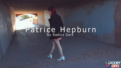 GROOBYGIRLS: Patrice's Car Trouble.