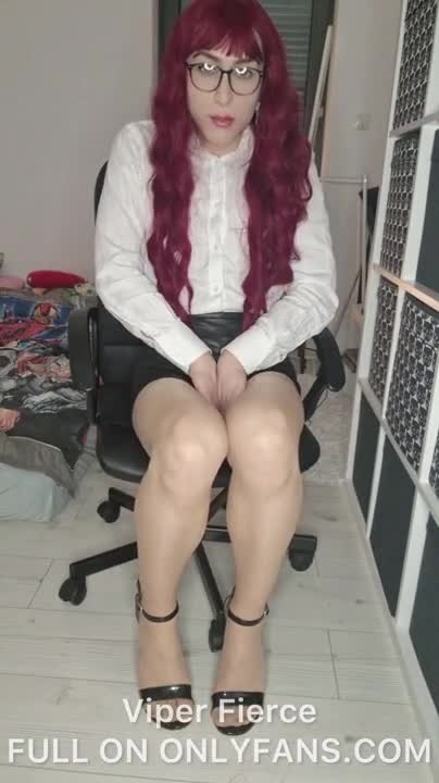 Watch Pantyhose, feet and sexy office worker secretary fetish tease Shemale Porn Videos | TranSexBig.