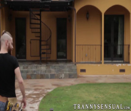 Bearded hunk receives a thick bareback probing from a tranny