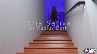 GROOBYGIRLS: Aria Sativa is Dripping Wet