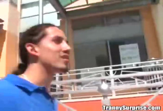 Trabby surprise presenta: Natasha