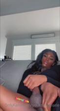 Black ts giselle