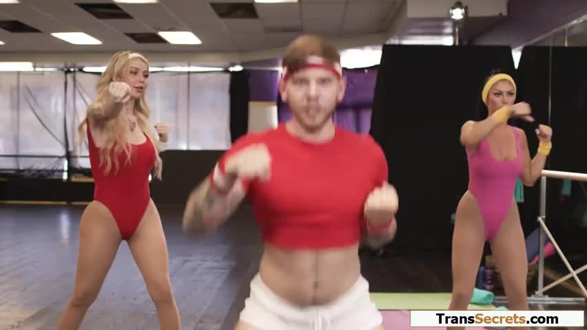 Watch Trans fitness babe Gracie Jane fucks brunette during workout Shemale Porn Videos | TranSexBig.