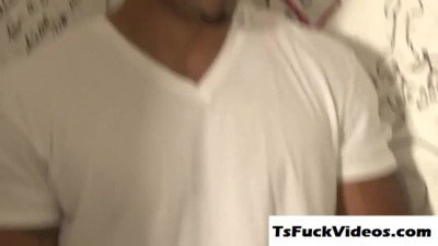 hot tranny luna rose ass muscular