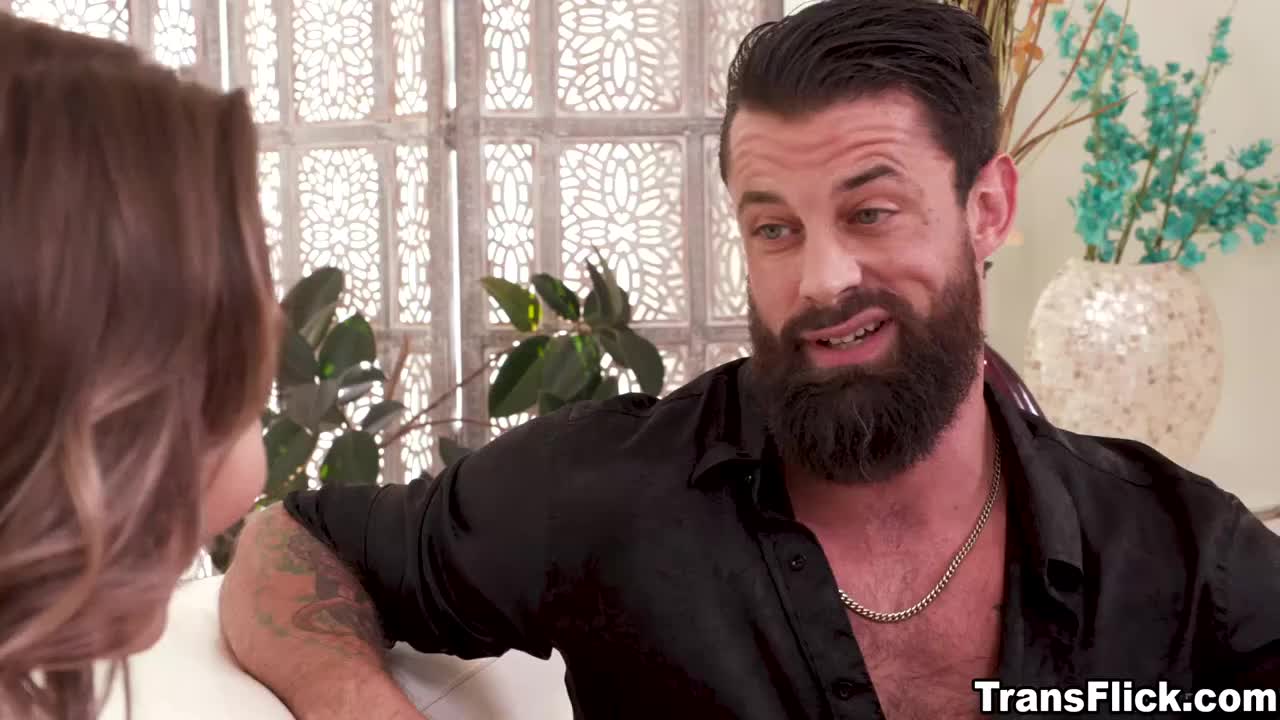 Watch Emma Rose getting her first time experience about swinging Shemale Porn Videos | TranSexBig.