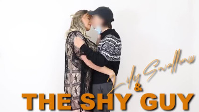 trailer aussie crossdresser sucks fingers straight