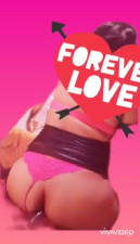 Crossdresser Travesti Mastubandose en 4