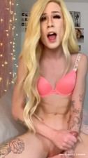 skinny shemale cumming