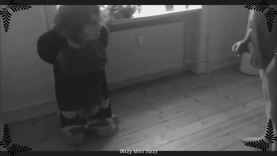 Dizzys Blowjob and Cumshot Bound to a Radiator