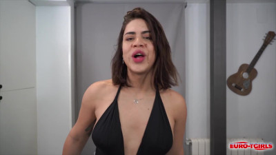 GROOBY.CLUB: MIA PUIG'S NEW BOOBS!