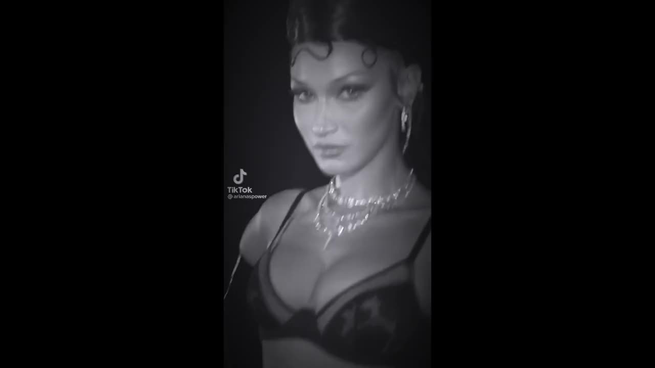 Watch Bella Hadid goon Shemale Porn Videos | TranSexBig.