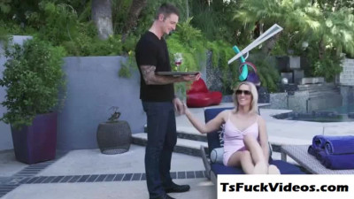 randy trnsgender throats with analed by waiter