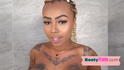 Boottytranny black blonde loves anal bareback fucking